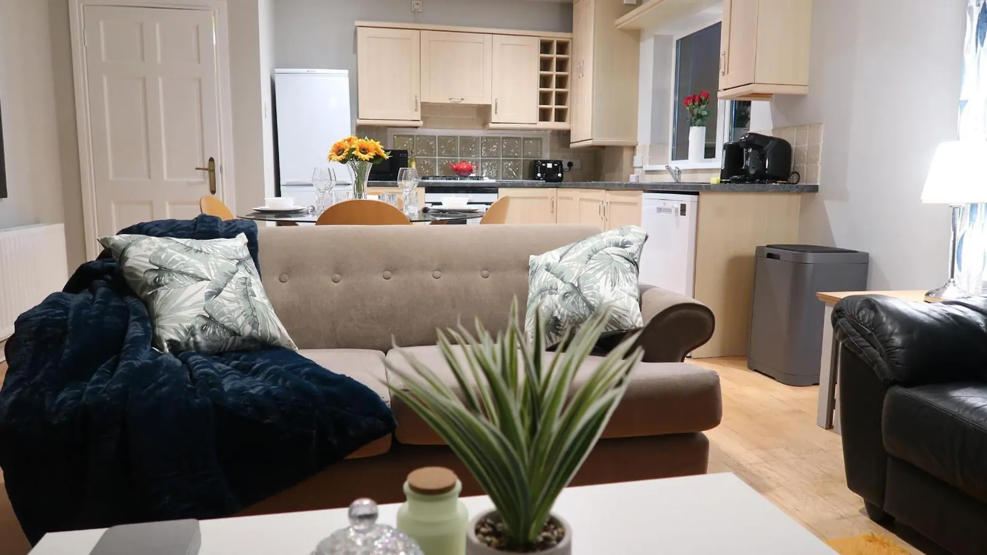 בלפסט Stunning Riverside Apartment 0*,