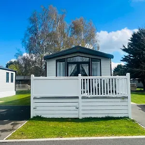 https://evergreen-lodge-with-hot-tub.yorkshirehotels.net