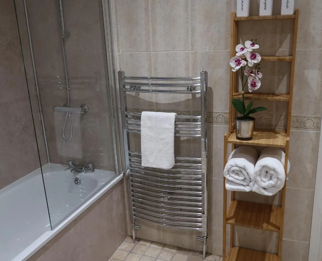 Stunning Riverside Apartment Belfast 0*,  United Kingdom